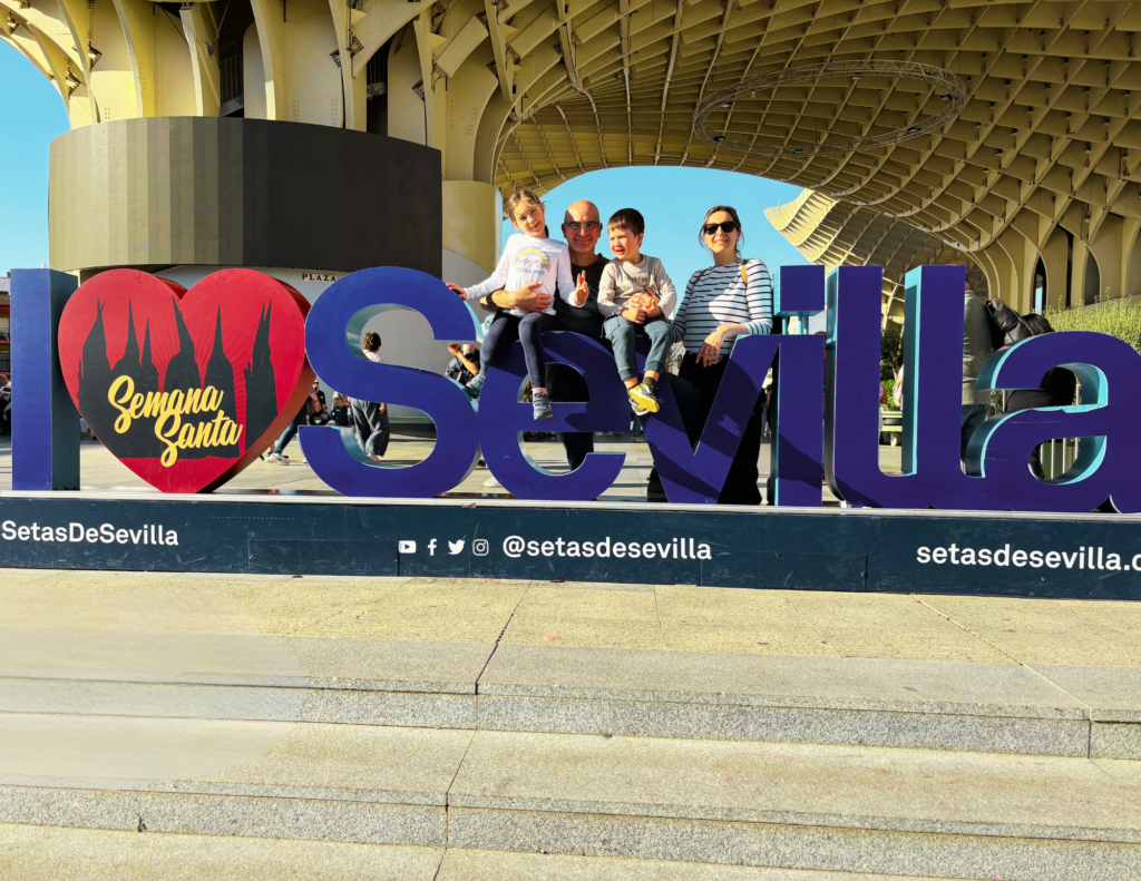 welcome sign Siviglia con bambini