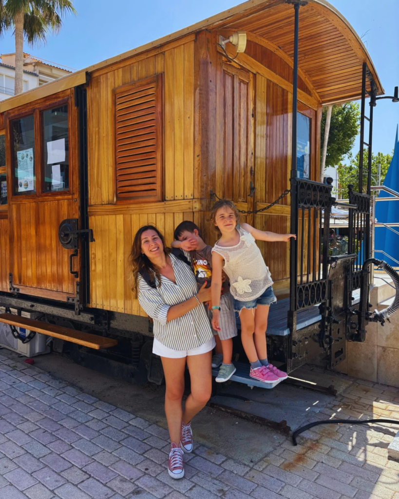 tram Sóller con bambini